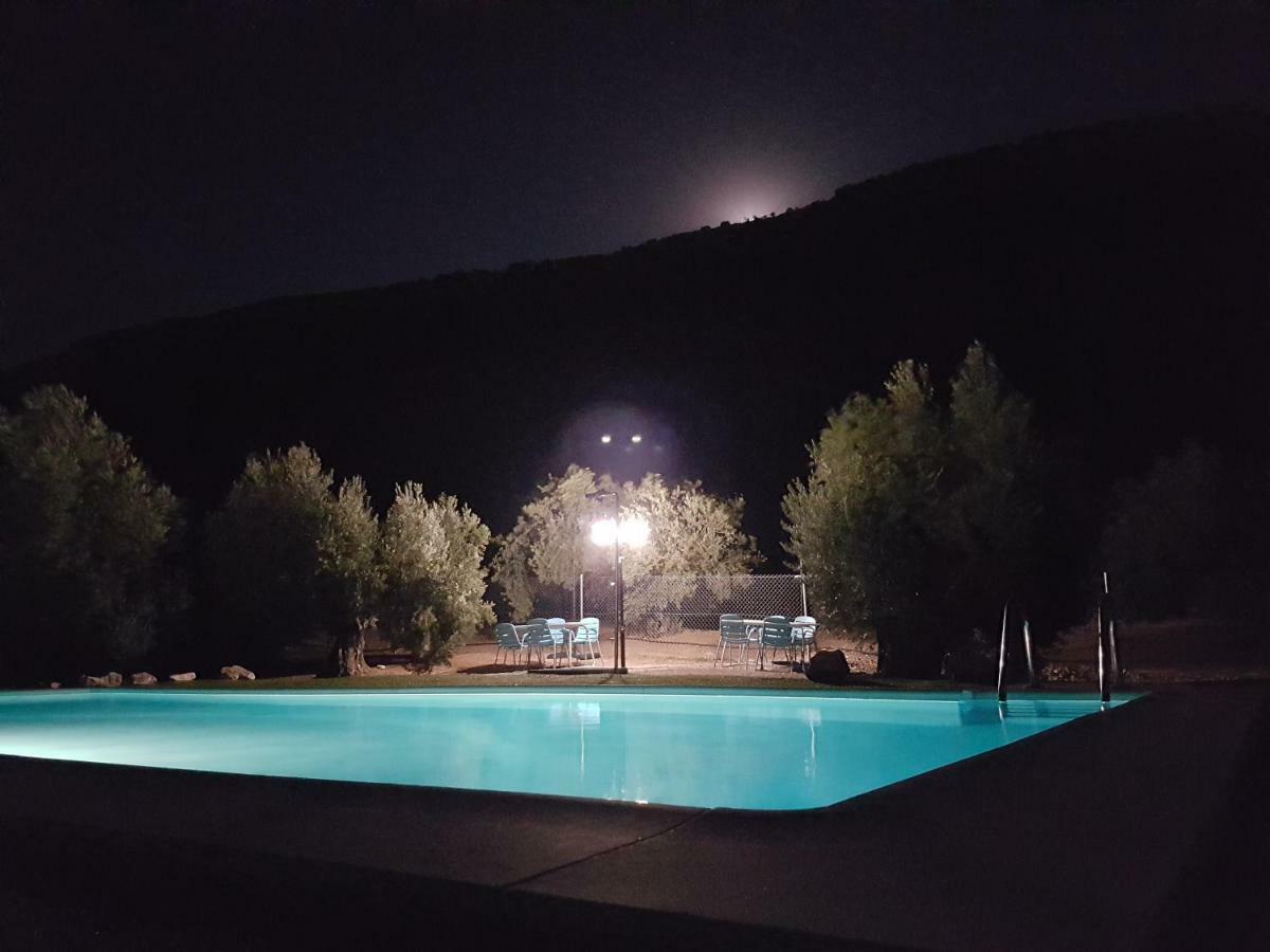 Apartamentos Rurales La Dehesa Del Acebuche Jaén Extérieur photo